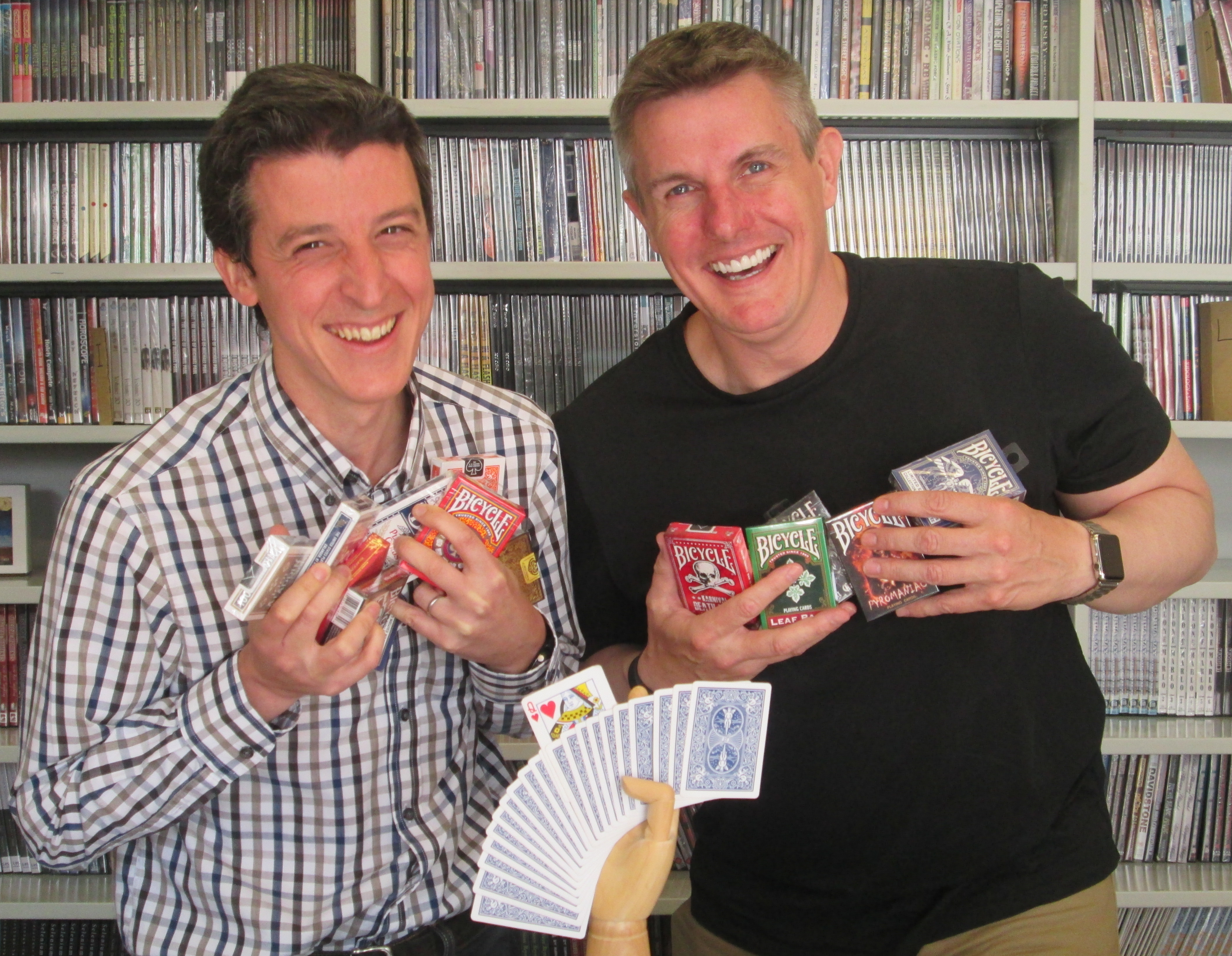 bicycle cards and merchant of magic announce new partnership